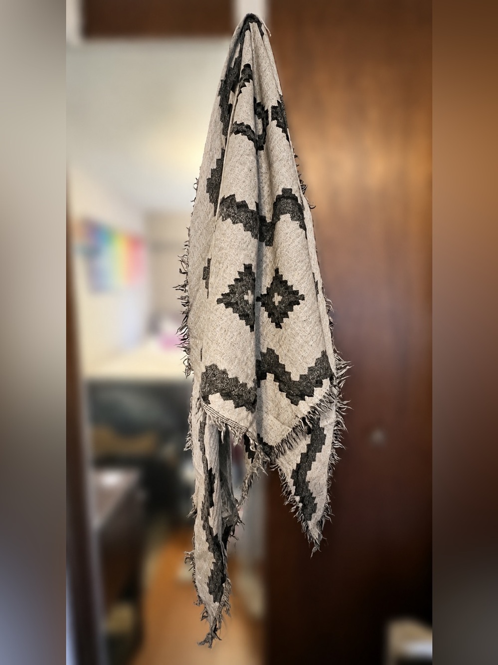 Aritzia Wilfred Merino Wool Triangle Blanket Scarf | 100% Wool